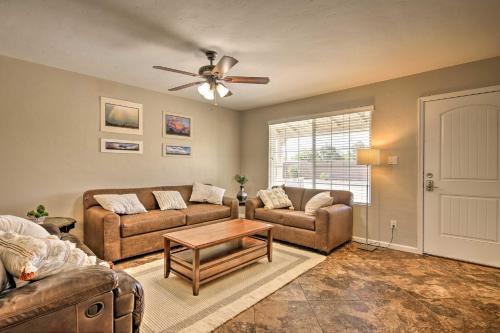 Tempe Villa With Yard About 1 Mi To The University