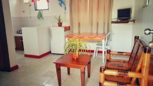 Hotel White Beach Guest House