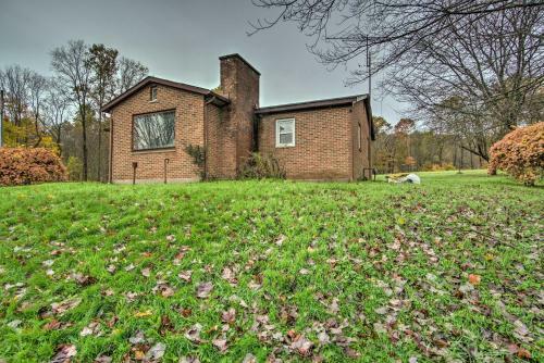Evolve Hideaway On 75 Acres Near Canadohta Lake!