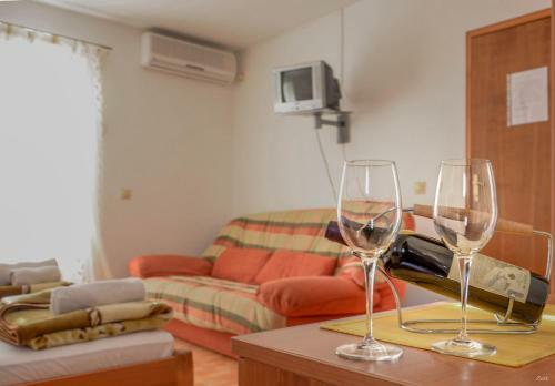 Hostal Apartments Drobni Pijesak