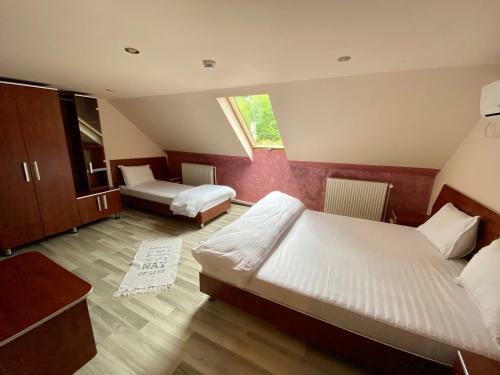 Hostal Pensiune Muntii Aninei