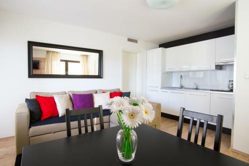 Apartment Beautiful Lake View
