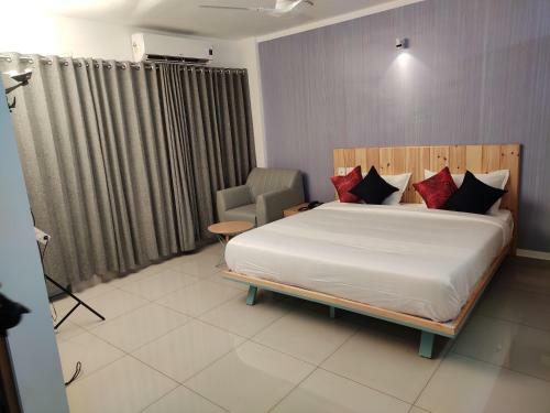 The White Orchid Luxury Service Apartments