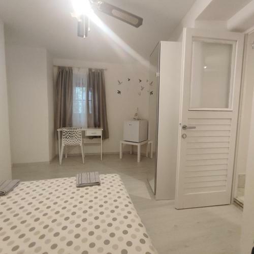 Hostal Adriana Downtown Guesthouse