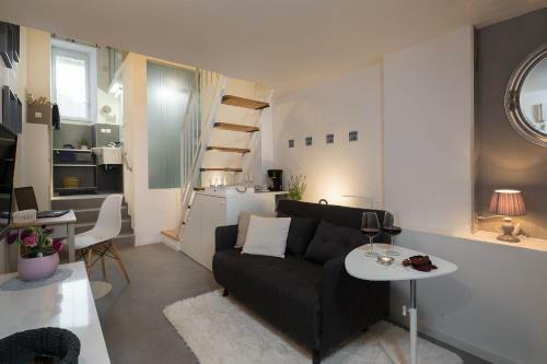 Hostal Rooms N&m