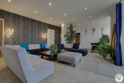 Hostal Relais Ville Vieille