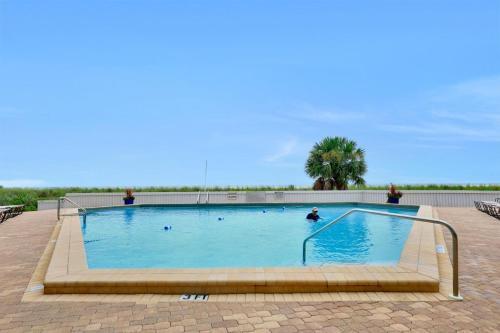 Tradewinds 1003