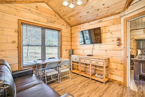 Serene Lakefront Cabin With Deck And Fire Pit!