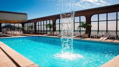 Apartamento de 2 Quartos de Frente Para O Mar
