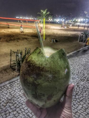 Apartamento de 2 Quartos de Frente Para O Mar