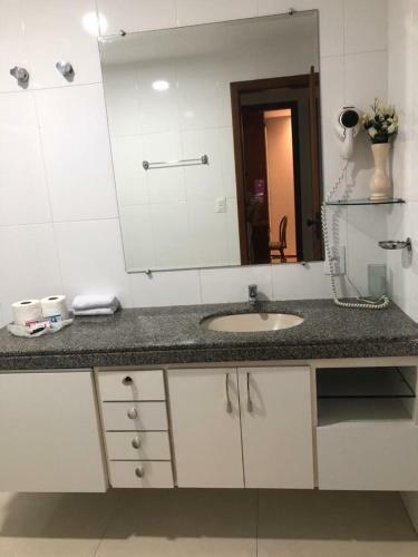 Apartamento de 2 Quartos de Frente Para O Mar