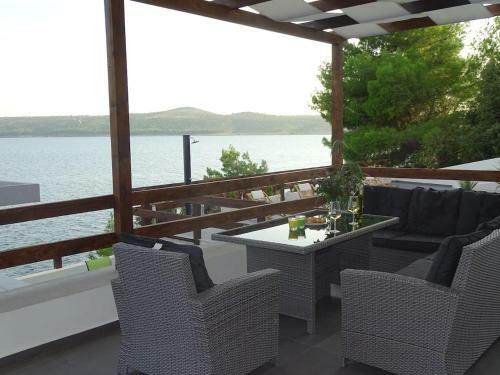 Seaside Villa Nikola With Pool For 12 Persons