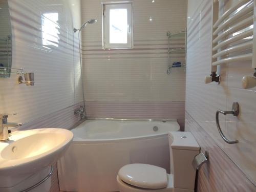 Apartment On Nikoloz Gotsitidze Str 22