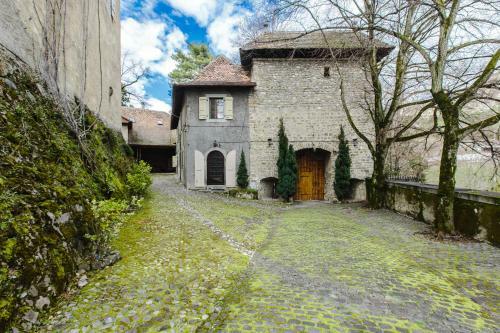 Ch�teau Du Ch�telard | Unique Apartment