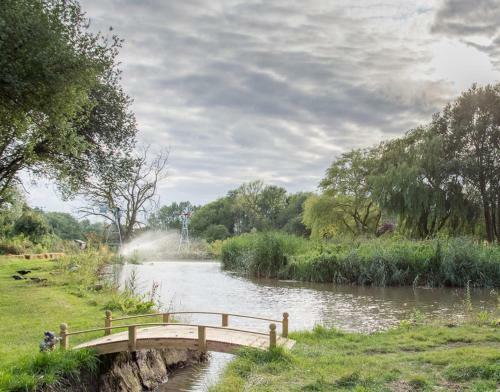The Moat Lake Glamping Pod