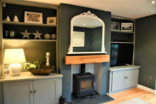 Country Chic In Unique English Village