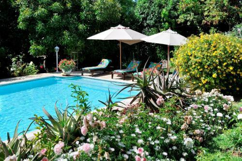 Hostal Alba House Guest House