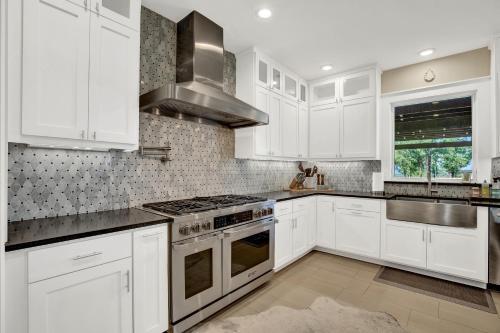Huge Luxury Home On 13 Acres With Views & Firepit