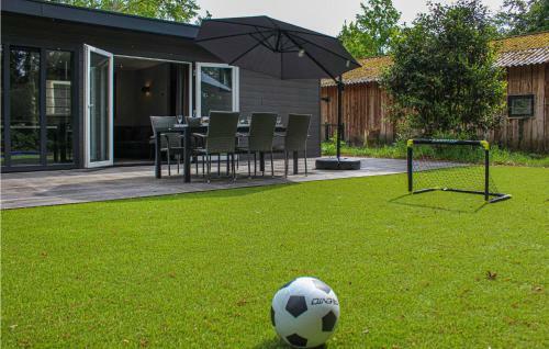 Amazing Home In Epe With Wifi And 3 Bedrooms