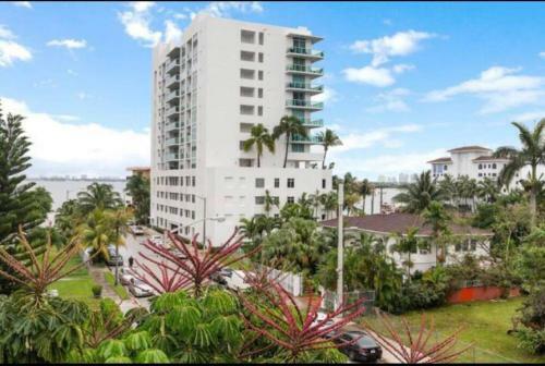 Luxury Quiet 2 Br Midtown With Free Parking