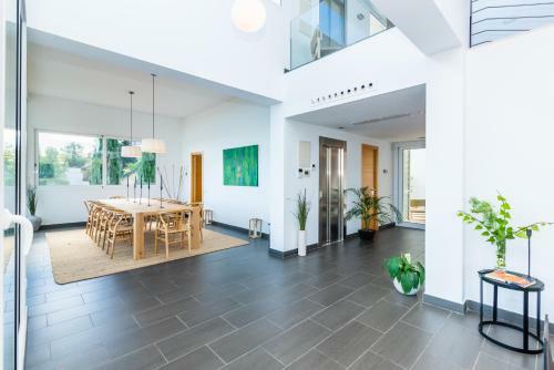 Villa Miramar By Glasir