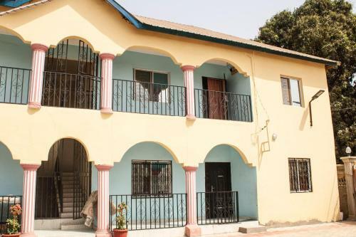 Hostal Thefamily Apartments
