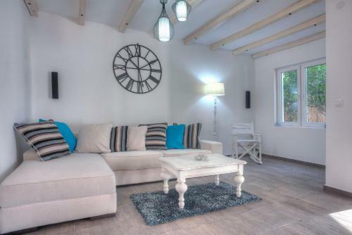 Hostal Domador Rooms & Apartments