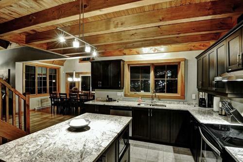 36- Chalet � Louer � Stoneham