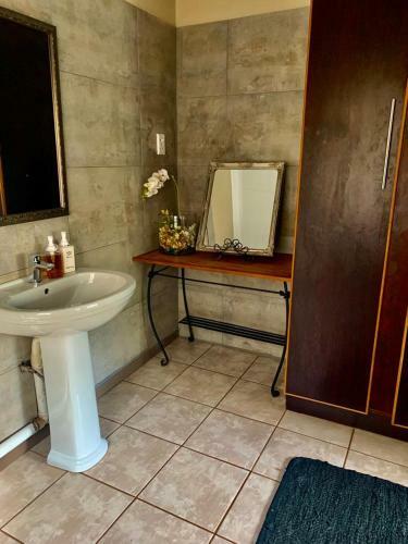 Hostal Douglas Villas