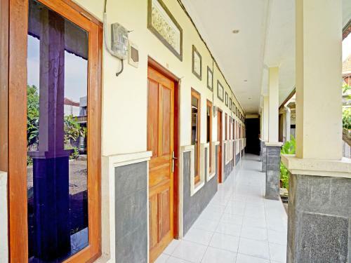 Hotel Oyo 90860 Tunjung Sari 8
