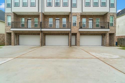 Apartamento 2 Bedroom House - King Bed - 10 Mins From Iah