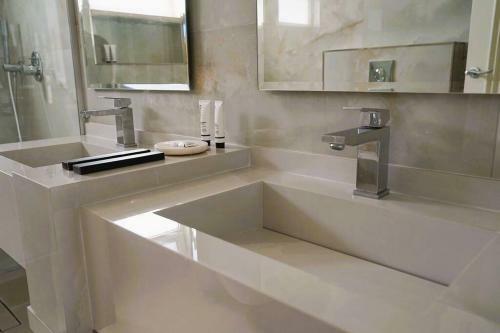 Hf Residence Luxury Apartment