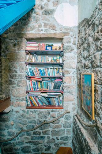 Authentic Boka House With Artistic Soul