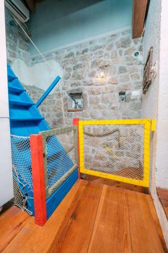 Authentic Boka House With Artistic Soul