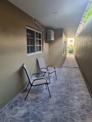 Hermosa Casa Cerca de La Embajada Americana