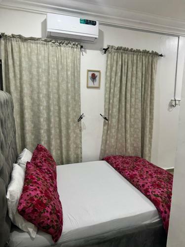 Lovely One-bedroom Rental Apartment