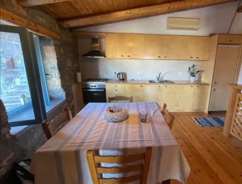 Pappou's Traditional Cottage @ Epano Elounta