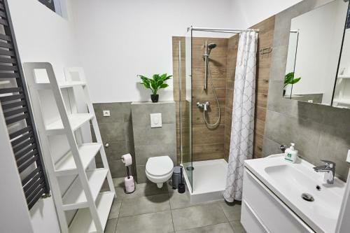 Czerwony Apartament de Lux Dla 4 Os�b Chorz�w Katowice