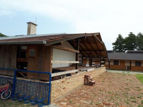 Hostal Banarka - Penzion, Camping, Caravan Park, Enduro