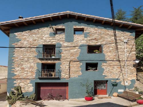 Majestic Holiday Home In Benabarre With Balcony