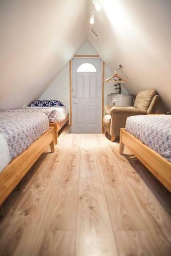 Surf Haven Lofted Cozy Cabin Minutes To Beach
