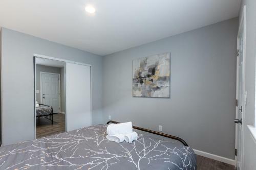 @ Marbella Lane - Cozy Home With Modern Touch