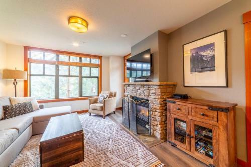 #561- Village, Recently Remodeled, 2bed 2bath, Pool & Spa