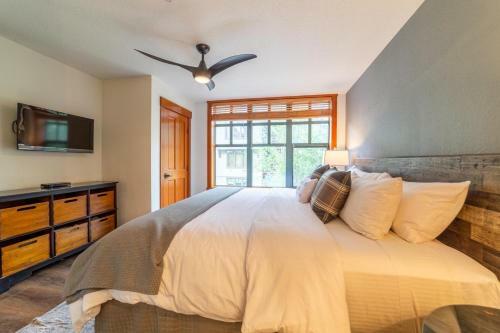 #561- Village, Recently Remodeled, 2bed 2bath, Pool & Spa