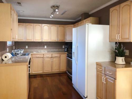 @ Marbella Lane - Elegant Home In Sj