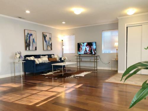 @ Marbella Lane - Elegant Home In Sj