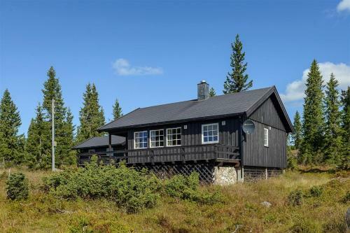 Cottage Right Next To Cross Country Tracks