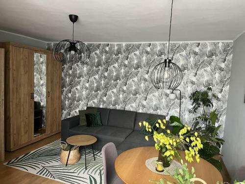 Riverside Jungle Green Apartment