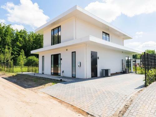 Spacious Holiday Home In Zeewolde With Garden