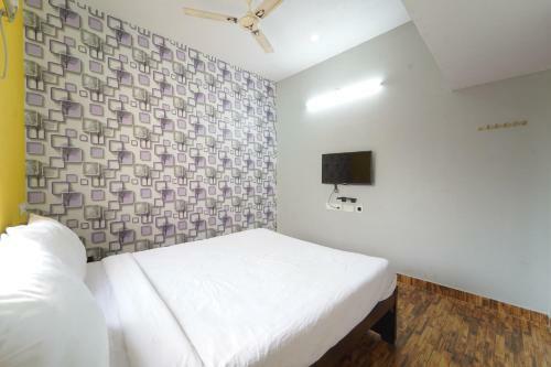 Hotel Maahi Stays